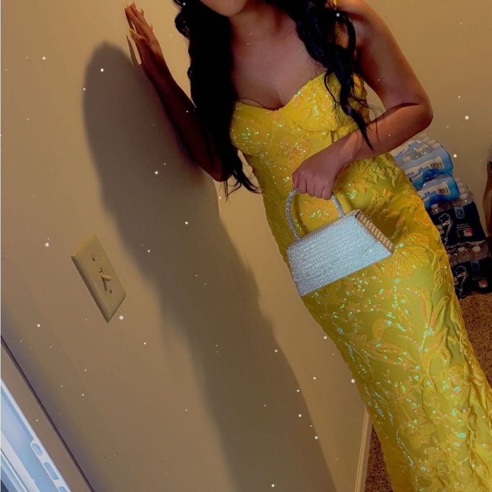 Elegant Yellow Strapless Prom Dress